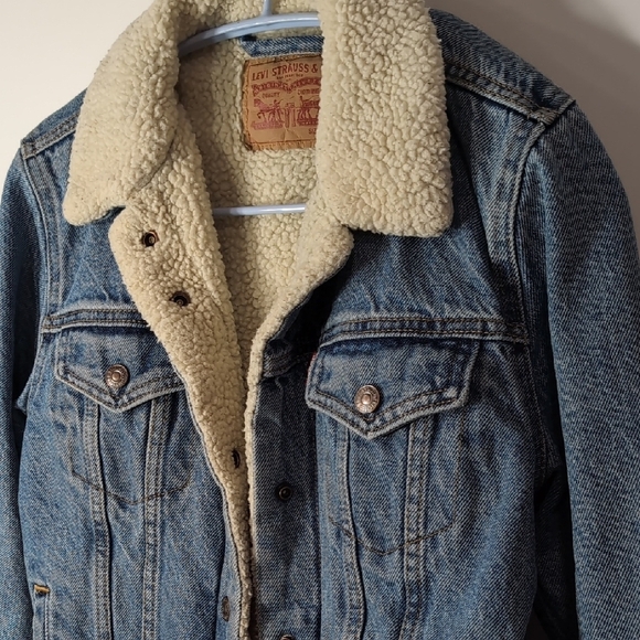 Levi's | Acid Wash Sherpa Trucker Blue Insulated Denim Jacket Size S - Picture 2 of 11
